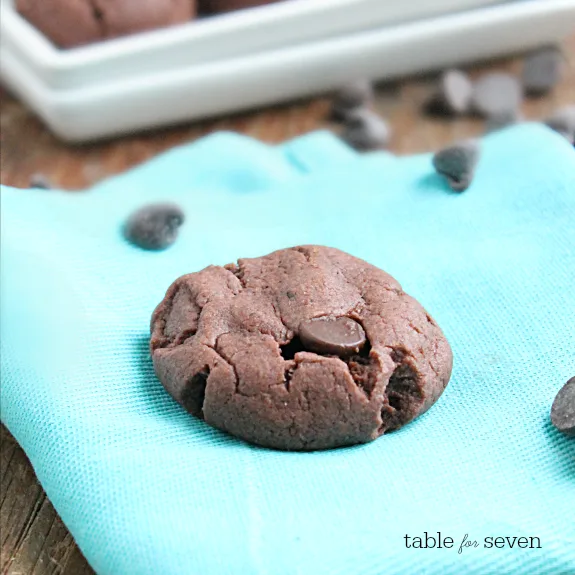 Chocolate Cake Mix and Pudding Cookies #cookies #chocolate #pudding #cakemix #tableforsevenblog 