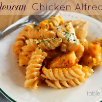Mexican Chicken Alfredo #chicken #alfredo #pasta #Alfredosauce #dinner #tableforsevenblog