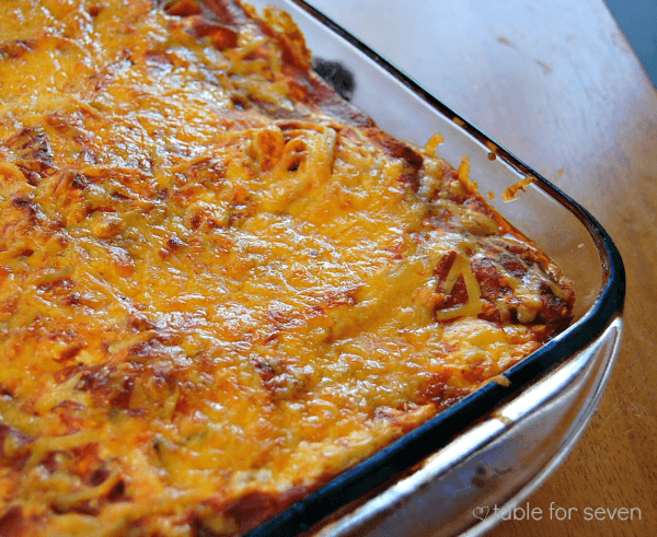 Million Dollar Spaghetti Casserole #spaghetti #casserole #cheese #dinner #recipe #tableforsevenblog @tableforseven