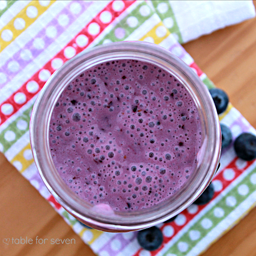 Blueberry Yogurt Smoothie #blueberry #yogurt #smoothie #tableforsevenblog 
