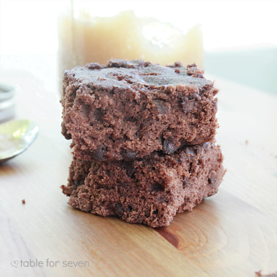 Low Fat Applesauce Brownies #brownies #applesauce #chocolate #lowfat #dessert #tableforsevenblog 