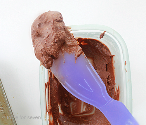 Chocolate Buttercream Frosting No Powdered Sugar Required #chocolate #buttercreamfrosting #tableforsevenblog