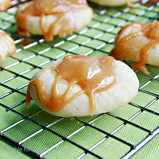 Caramel Apple Cookies #cookies #caramel #apple #caramelapple #dessert #tableforsevenblog 
