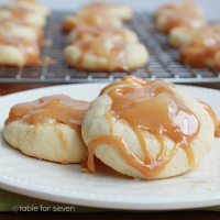 Caramel Apple Cookies #cookies #caramel #apple #caramelapple #dessert #tableforsevenblog
