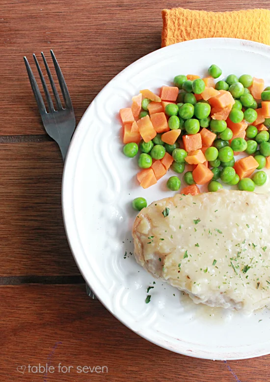 Crock Pot Pork Chops #crockpot #slowcooker #pork #porkchops #tableforsevenblog