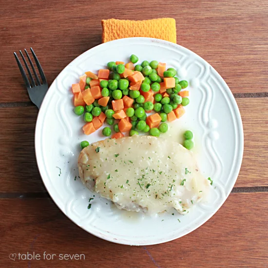 Crock Pot Pork Chops #crockpot #slowcooker #pork #porkchops #tableforsevenblog