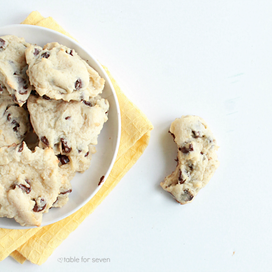 Eggless Chocolate Chip Cookies #chocolatechipcookies #eggless #chocolate #chocolatechip