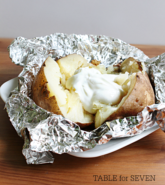 Crock Pot Baked Potatoes #crockpot #slowcooker #baked #potatoes #bakedpotatoes #tableforsevenblog 