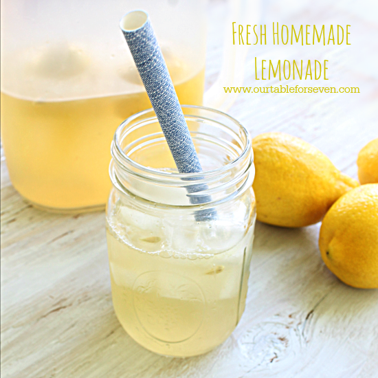 Fresh Homemade Lemonade #lemonade #homemade #lemons