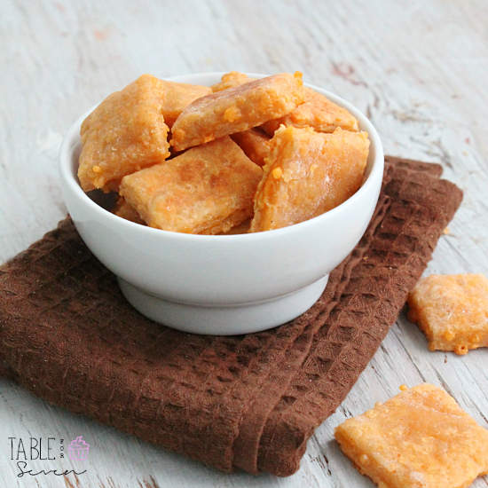 Baked Cheddar Crackers #cheddar #crackers #cheese #kidfriendly #snack #tableforsevenblog 