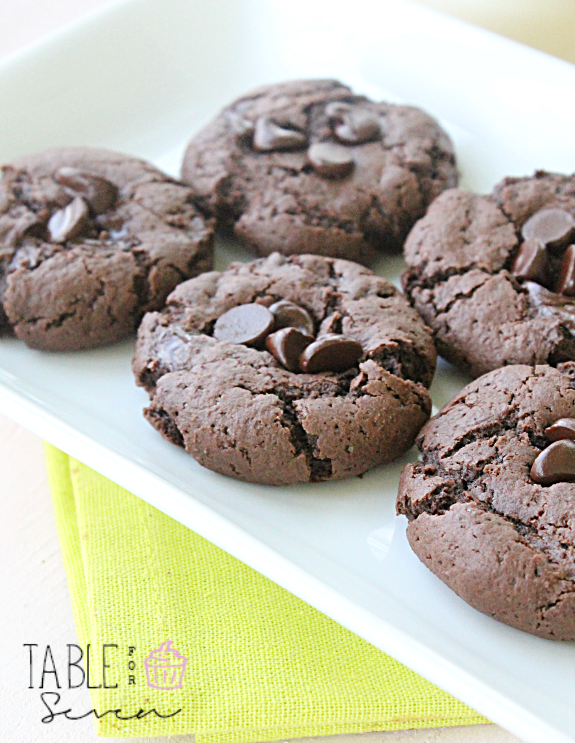 Double Chocolate Cracked Cookies #chocolate #doublechocolate #cookies #dessert #tableforsevenblog 