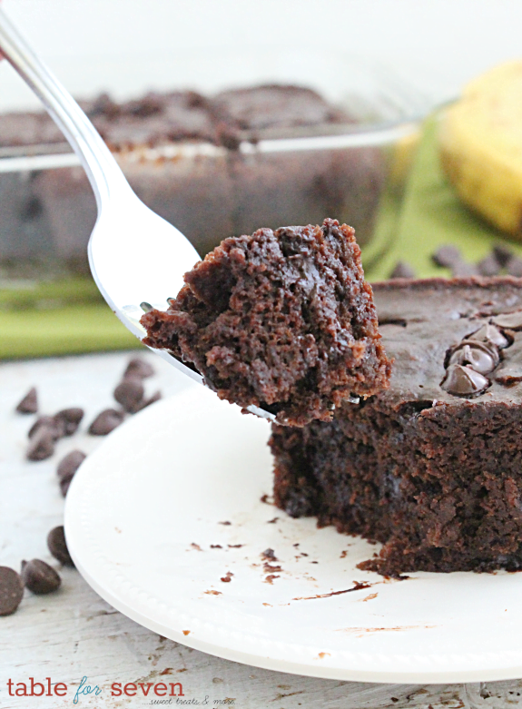 Chocolate Banana Applesauce Cake #cake #banana #chocolate #applesauce #dessert