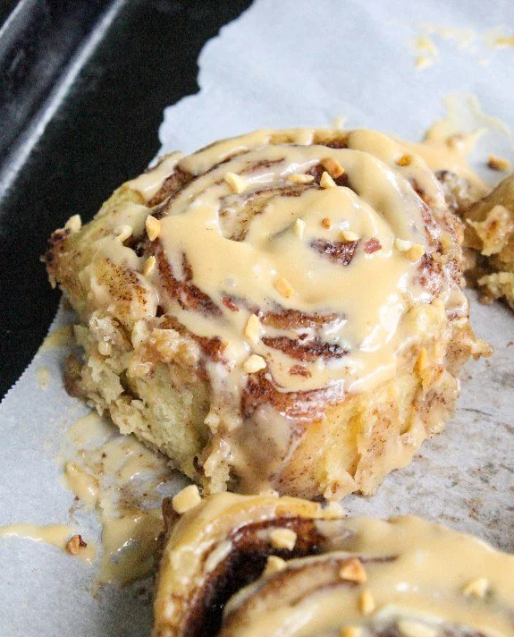 Crock Pot Cinnamon Rolls with Caramel Cream Cheese Frosting