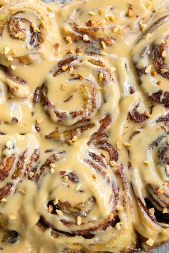 Crock Pot Cinnamon Rolls with Caramel Cream Cheese Frosting