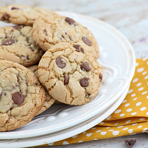 Chocolate Chip Cookies with Bacon and Sea Salt #cookies #dessert #bacon #seasalt #chocolatechipcookies #tableforsevenblog