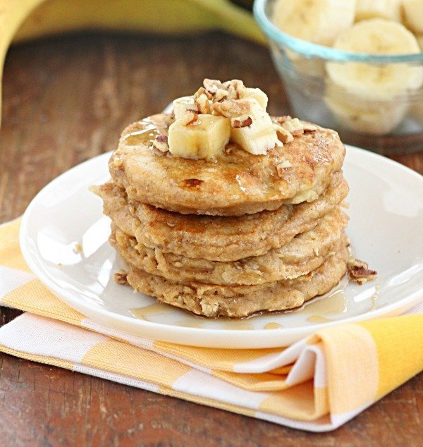 Whole Wheat Banana Pancakes #pancakes #wholewheat #tableforsevenblog #banana #breakfast 