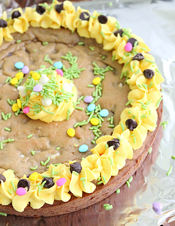 chocolate chip cookie cake