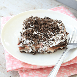 No Bake Peanut Butter Oreo Dessert @tableforseven #tableforsevenblog #peanutbutter #oreos #nobake #dessert #recipee