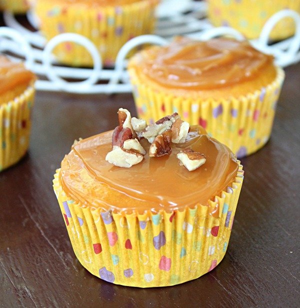 Pumpkin Caramel Cupcakes @tableforseven #tableforsevenblog #pumpkin #caramel #cupcakes #dessert 