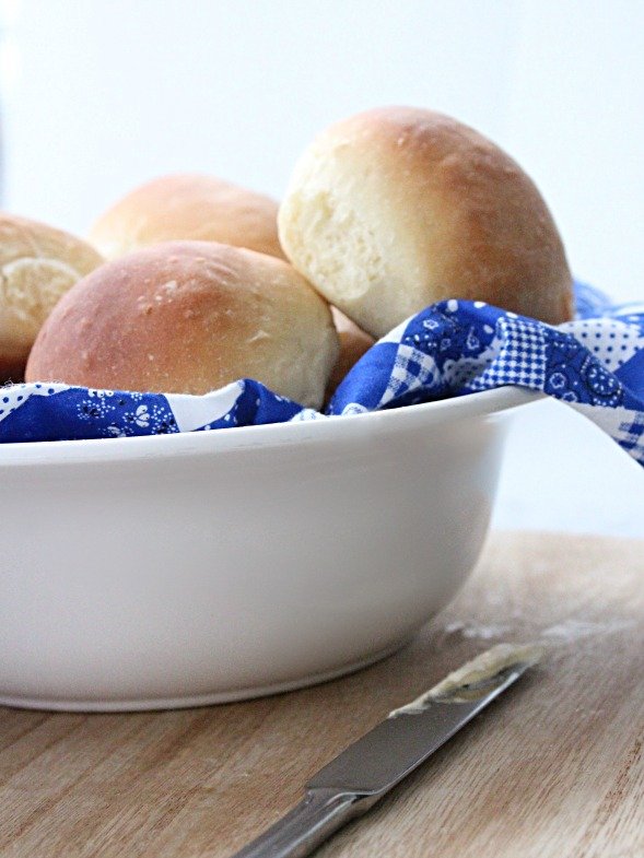 Bread Machine Dinner Rolls from Table for Seven