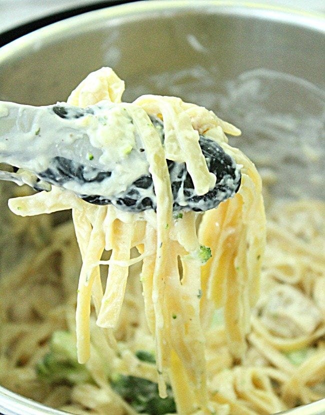 Instant pot chicken alfredo with online broccoli