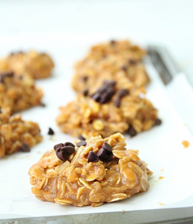 No Bake Oatmeal Caramel Pudding Cookies from Table for Seven #cookies #caramel #pudding #nobake #nobakedessert #oatmeal #tableforsevenblog @tableforseven 