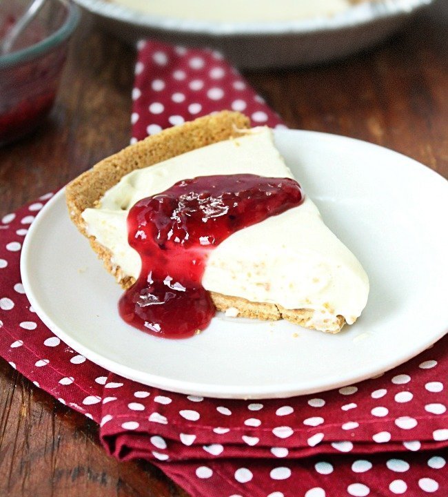 Four Ingredients Cheesecake from @tableforseven #tableforsevenblog #cheesecake #dessert #recipe