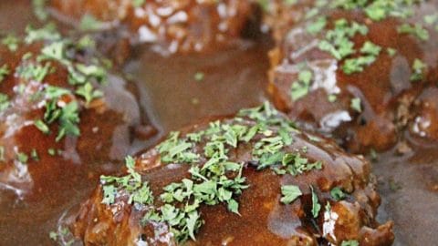 Salisbury Steak by @tableforseven #tableforsevenblog #salisburysteak #dinner #recipe #groundbeef #gravy