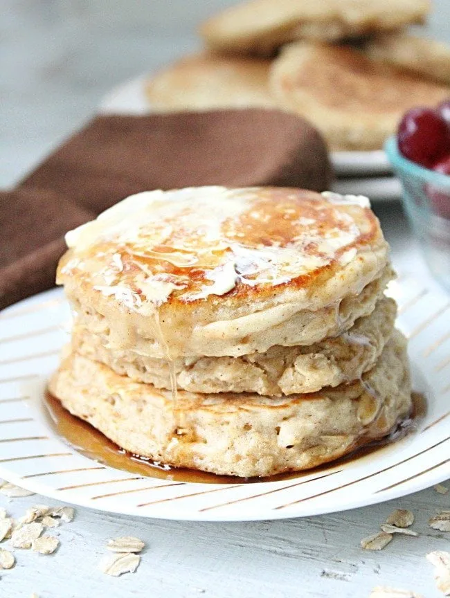 Cinnamon Oatmeal Pancakes @tableforseven #tableforsevenblog #pancakes #cinnamon #oatmeal #brownsugar #breakfast 