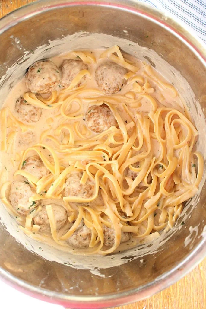 Instant Pot Fettuccine Alfredo and Meatballs making