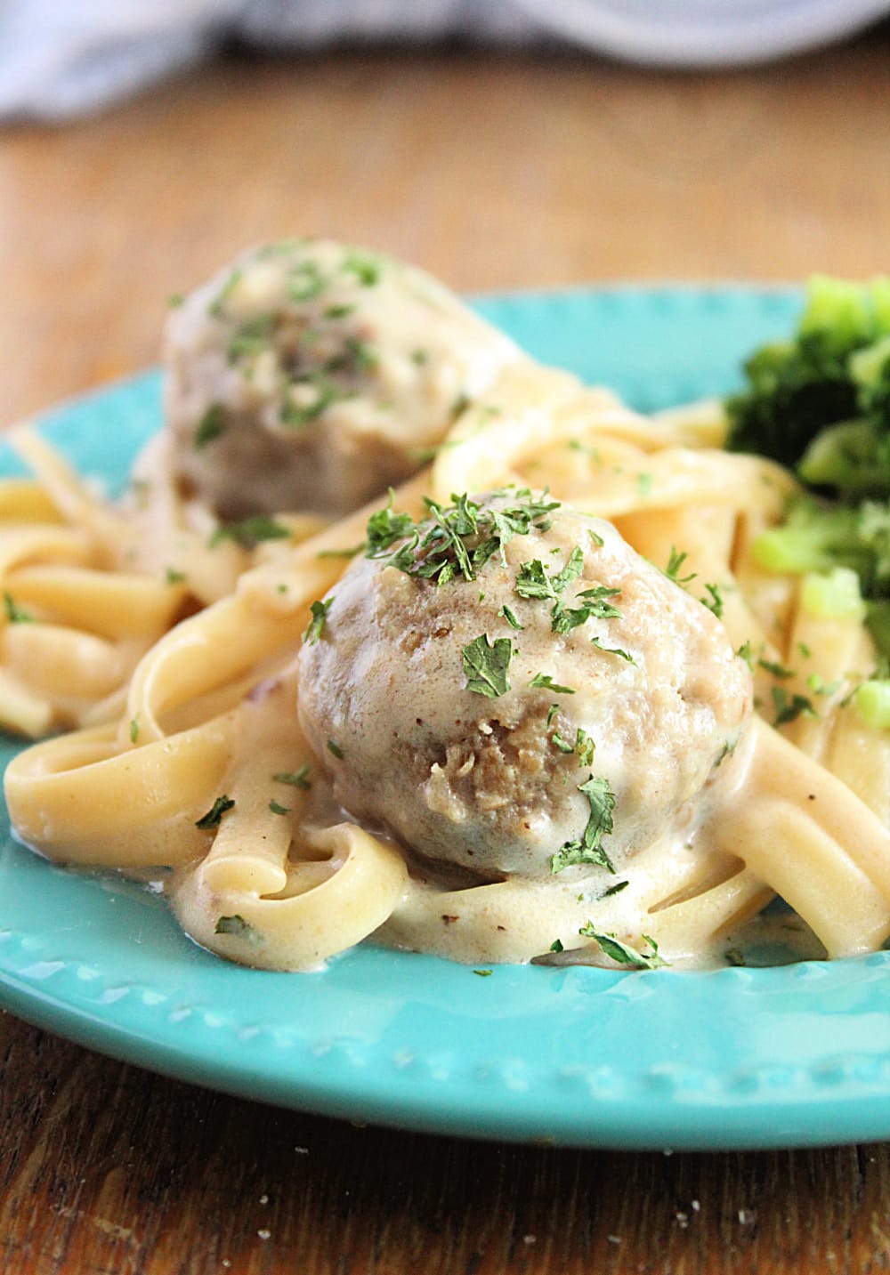 Instant Pot Fettuccine Alfredo and Meatballs