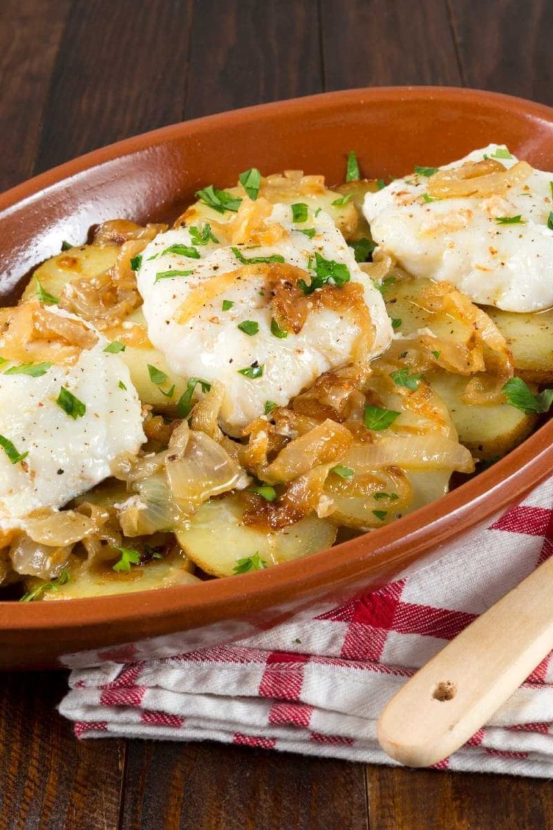 How Long To Bake Cod At 400? Table for Seven