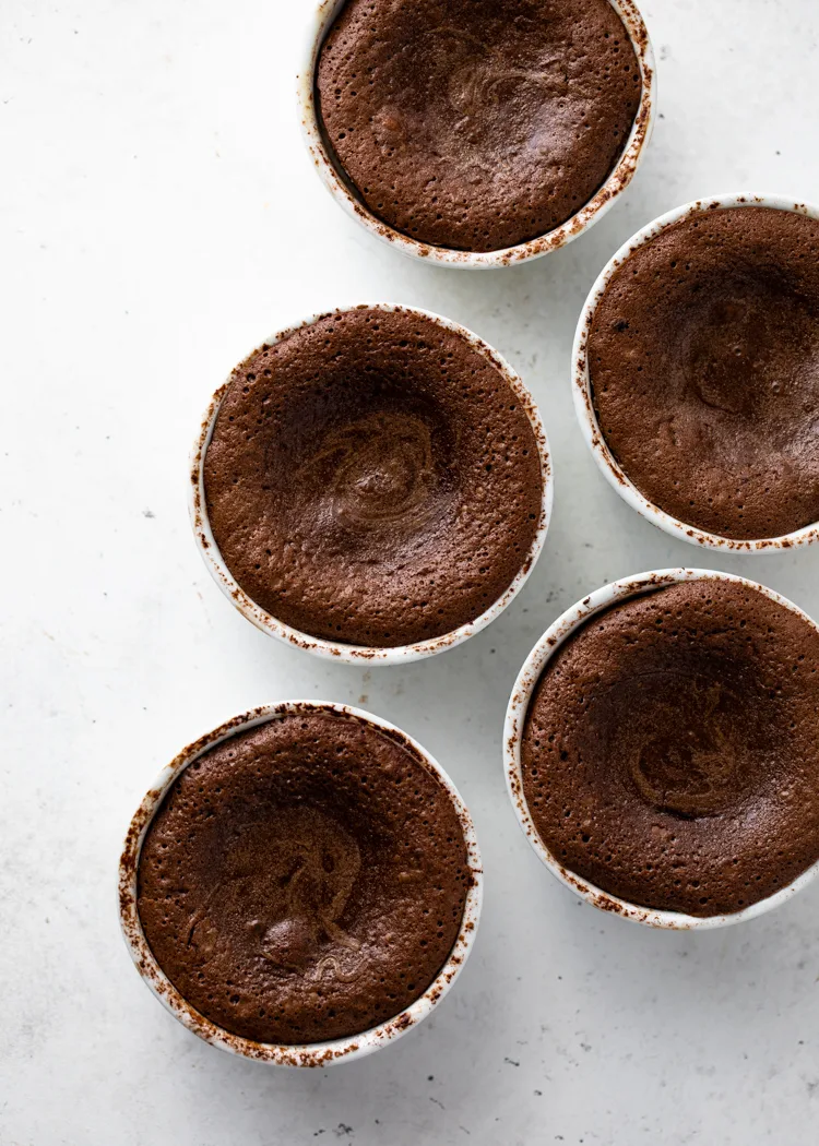 Easy Chocolate Molten Lava Cakes