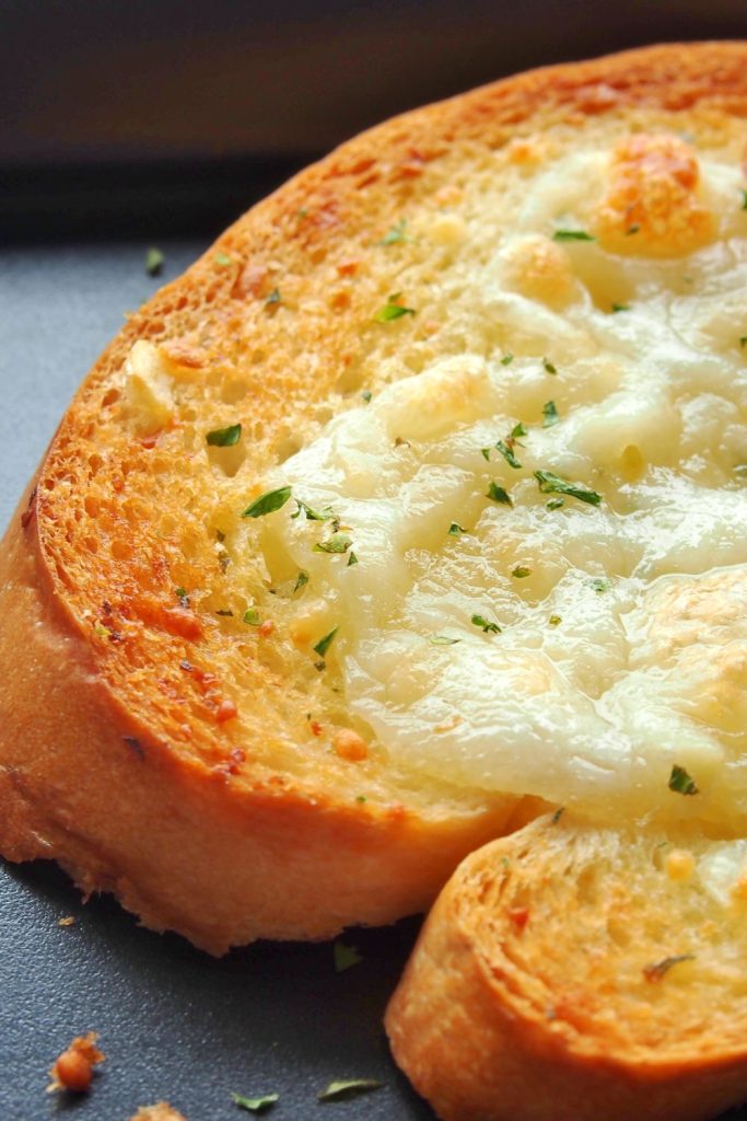 Pioneer Woman's Garlic Cheese Bread Recipe