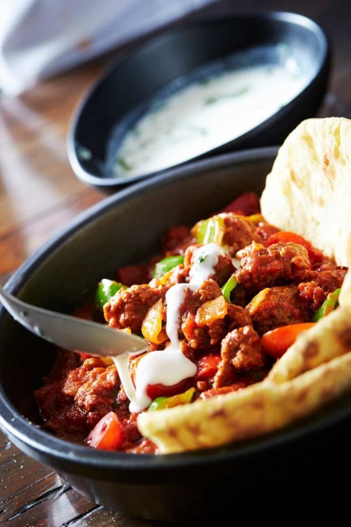 Carroll Shelby Chili Recipe Table for Seven