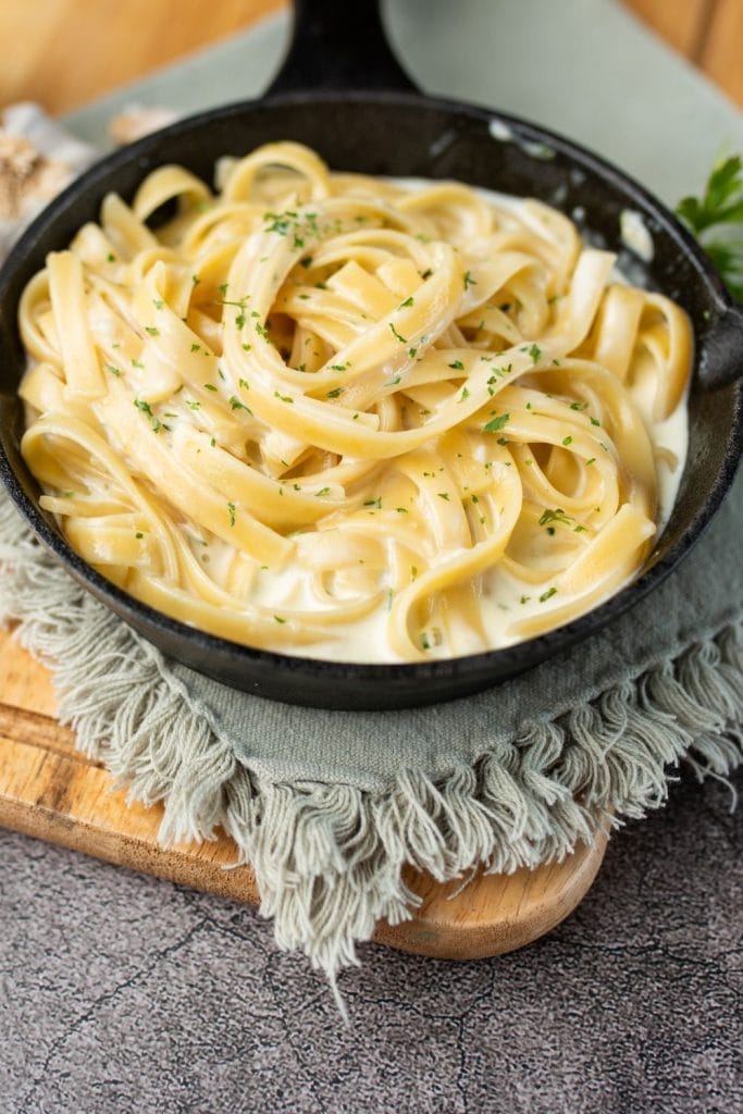 Gordon Ramsay Fettuccine Alfredo Table for Seven