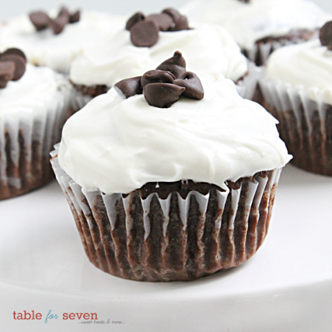 Double Chocolate Cupcakes with Marshmallow Cream Cheese Frosting #chocolate #cupcakes #doublechocolate #dessert #marshmallow #marshmallowfrosting #tableforsevenblog