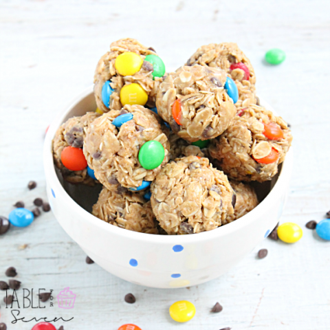 Monster Cookie Granola Bites #monstercookies #granolabites #peanutbutter #tableforsevenblog