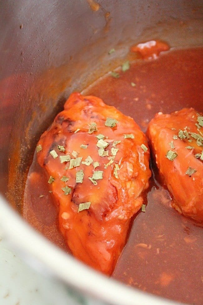 Apricot Chicken #crockpot #slowcooker #instantpot #slowcooker #chicken #apricot #dinner #tableforsevenblog 