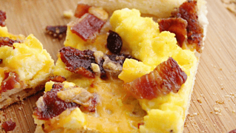 Breakfast Pizza @tableforseven #tableforsevenblog #breakfast #pizza #eggs #cheese #bacon