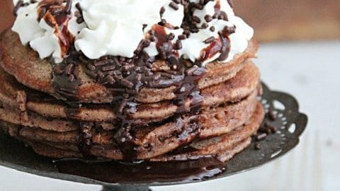 Brownie Batter Pancakes- Table for Seven #pancakes #browniebatter #chocolate