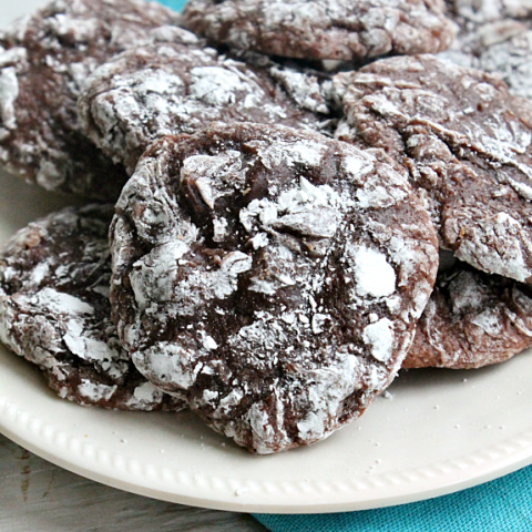 Brownie Crinkle Cookies #brownies #cookies #chocolate #dessert #tableforsevenblog