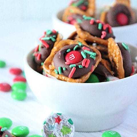 Button Pretzel Bites- Table for Seven #tableforsevenblog #buttonpretzels#tableforsevenblog
