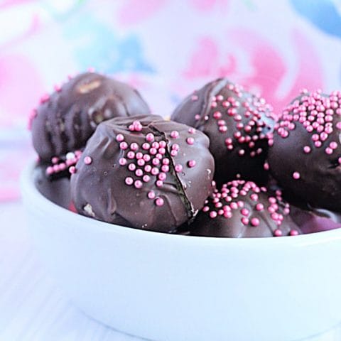 Cake Batter Truffles-Table for Seven #tableforsevenblog #cakebatter #truffles #cakemix