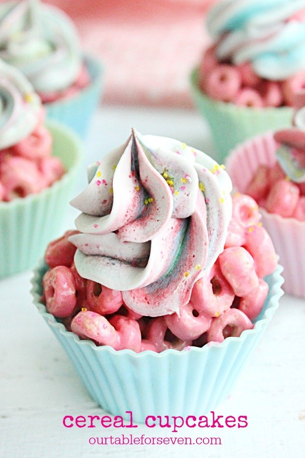 Cereal Cupcakes- Table for Seven #cerealtreats #marshmallow #mearshmallowtreats #tableforsevenblog #nobake #cupcakes #dessert