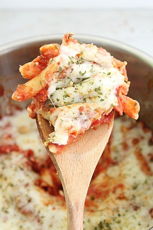 Crock Pot Pizza Casserole #crockpot #slowcooker #pizza #casserole #dinner #tableforsevenblog 