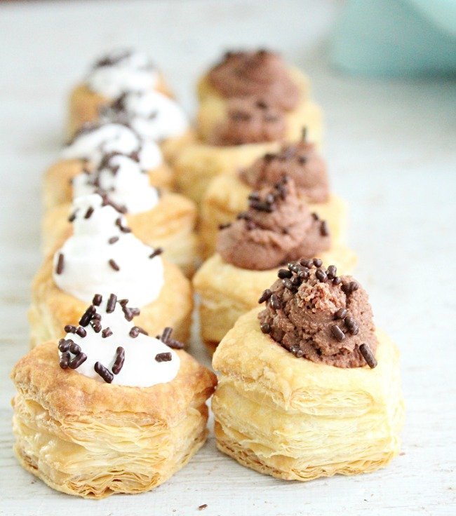 Chocolate Mousse Pastry Cups | Table for Seven #chocolate #mousse #pastrycups