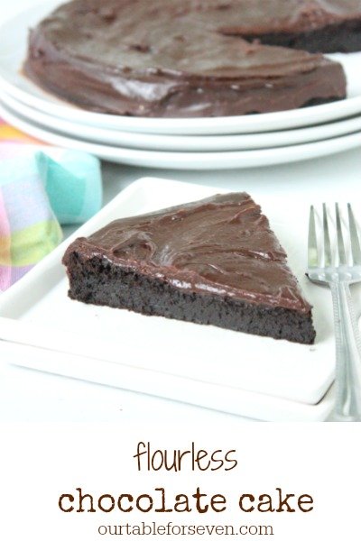 Flourless Chocolate Cake #flourless #chocolate #cake #chocolatecake #tableforsevenblog #dessert 