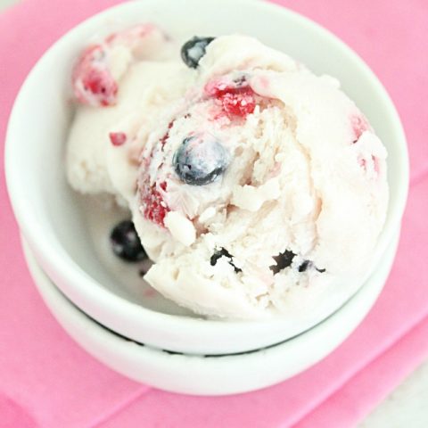 Frozen Berry Yogurt #yogurt #frozen #fruit #berries #nobakedessert #tableforsevenblog
