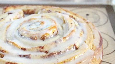Giant Cinnamon Roll- Table for Seven #giantcinnamonroll #giant #cinnamonroll